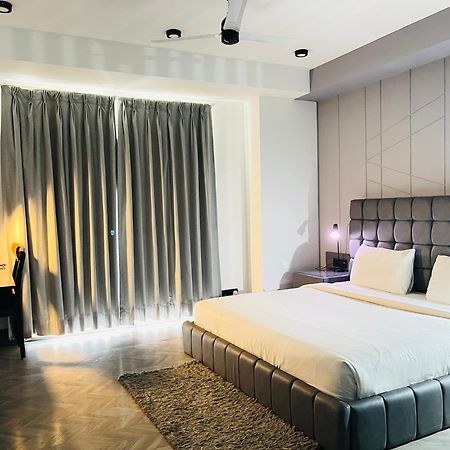 Bedchambers Serviced Apartments, Mg Road Gurgaon Luaran gambar