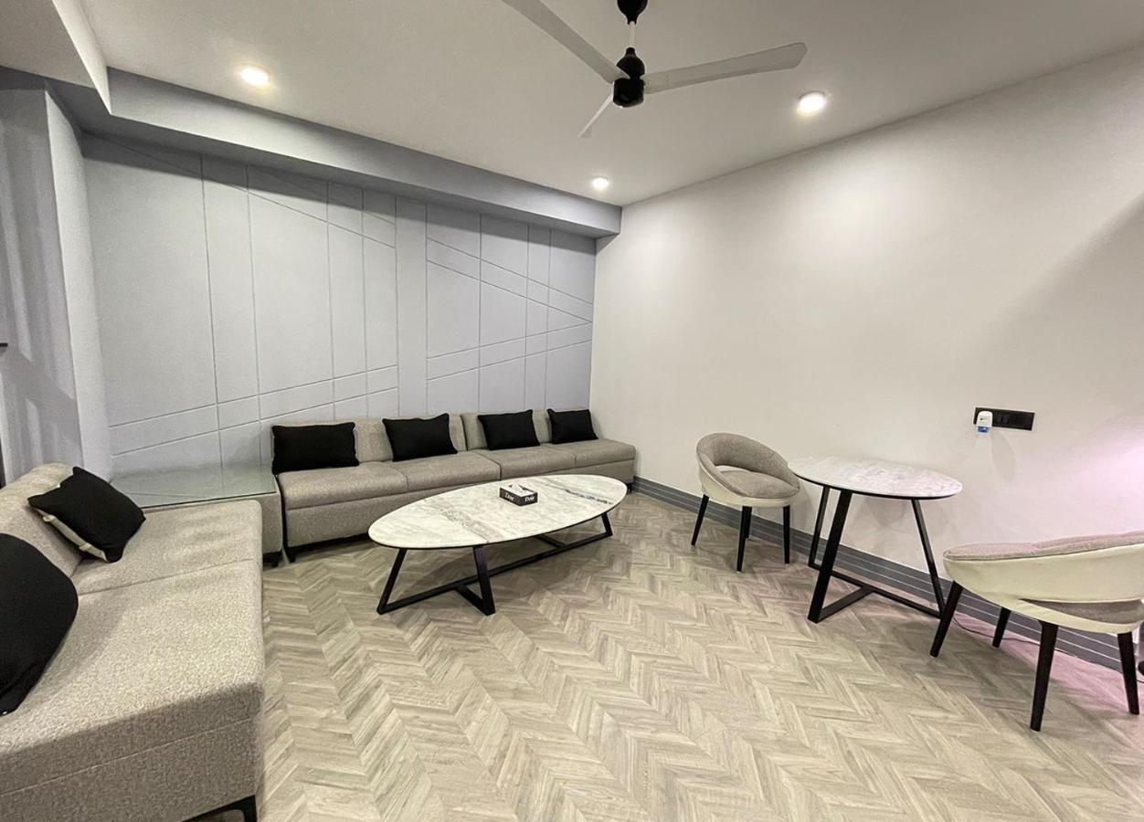 Bedchambers Serviced Apartments, Mg Road Gurgaon Luaran gambar