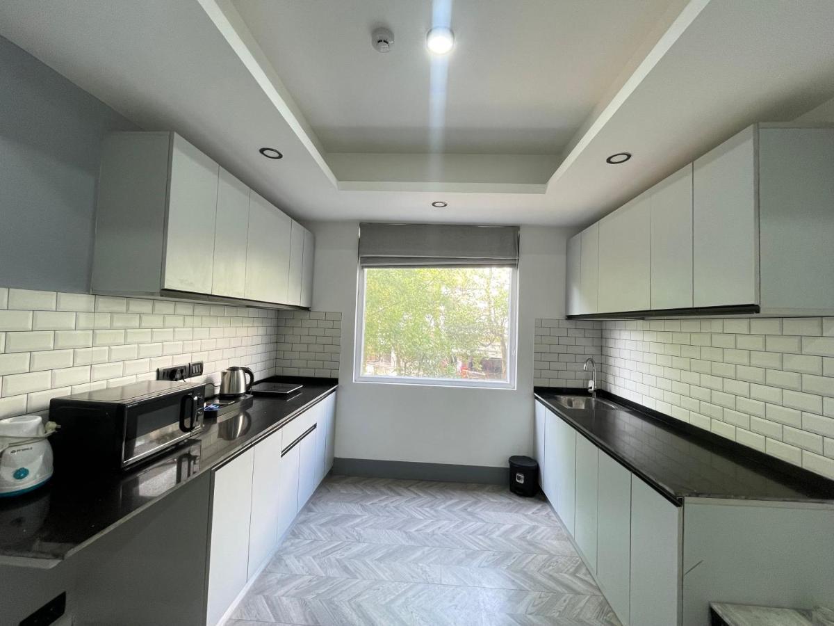 Bedchambers Serviced Apartments, Mg Road Gurgaon Luaran gambar