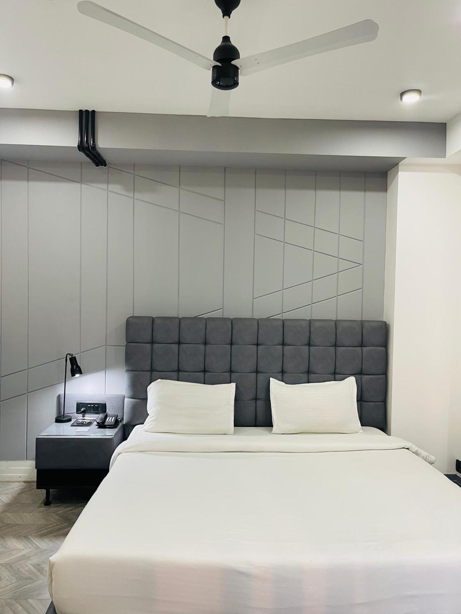 Bedchambers Serviced Apartments, Mg Road Gurgaon Luaran gambar